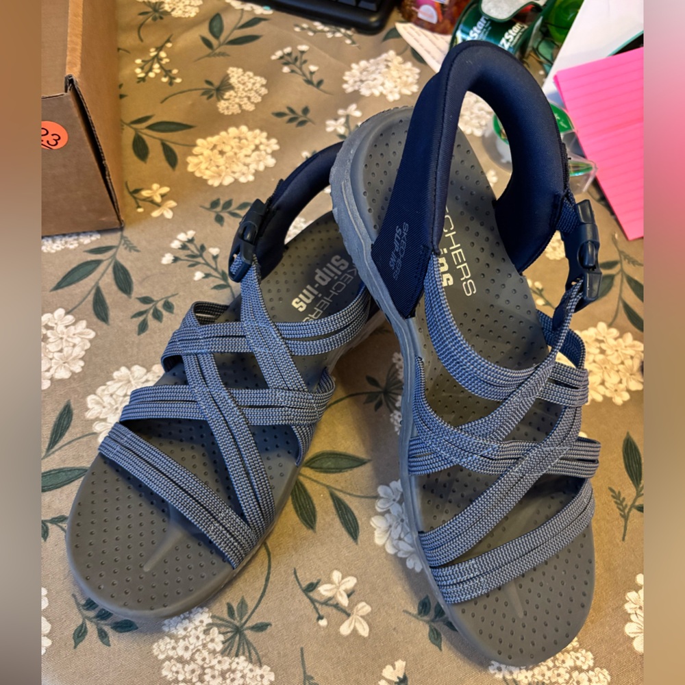 Skechers Reggae Navy Straps Slip-ins Sandals. Size 9.5 Medium. NIB